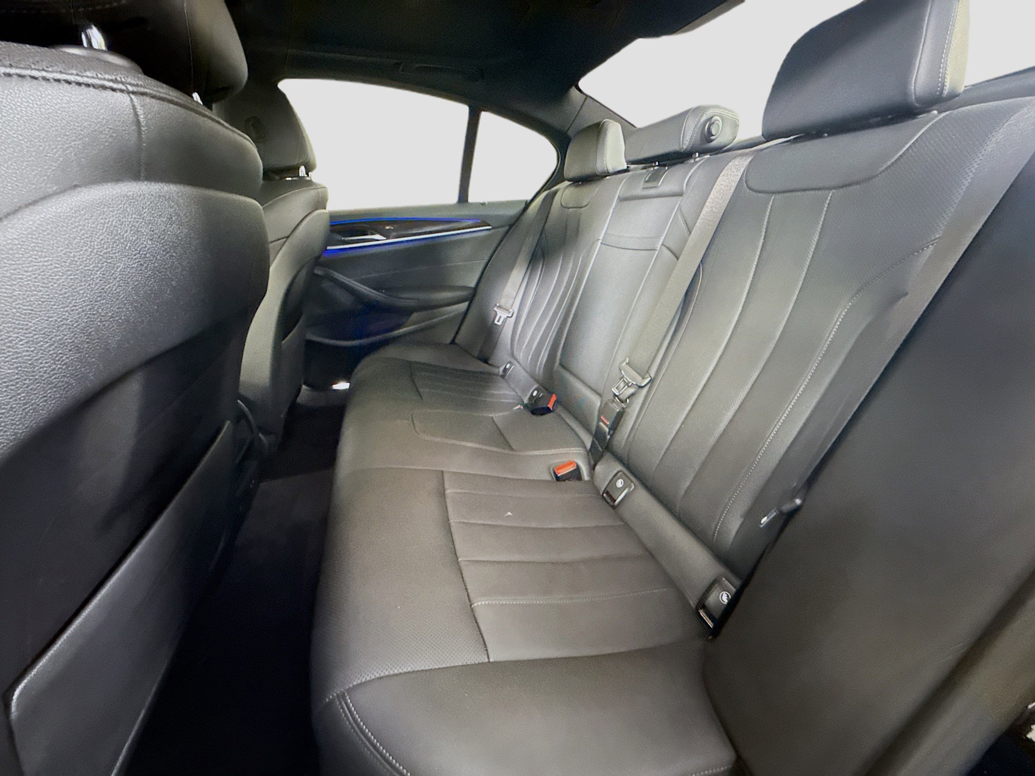 Used 2023 BMW 540i w/ M Sport Package image 23