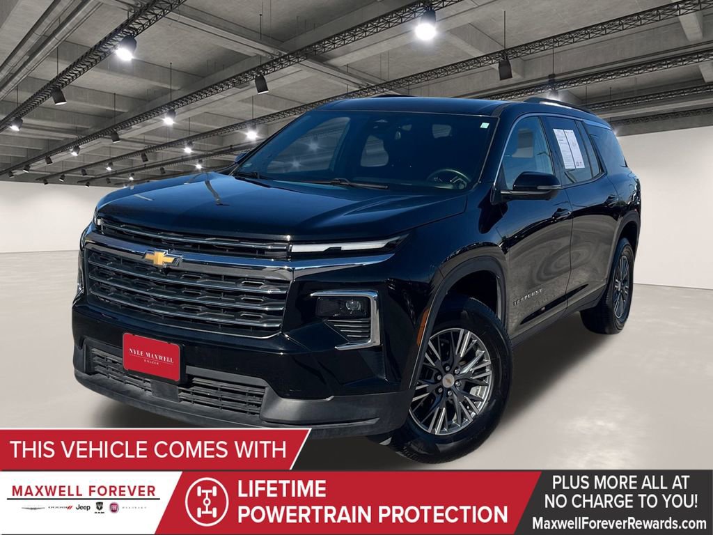 Used 2024 Chevrolet Traverse LT image 1