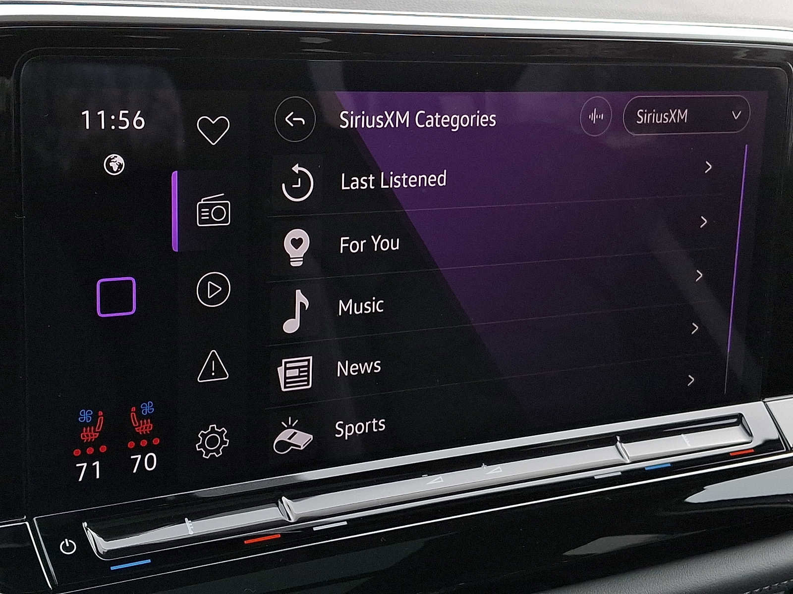 Used 2025 Volkswagen Atlas Peak Edition SE AWD/4WD image 15