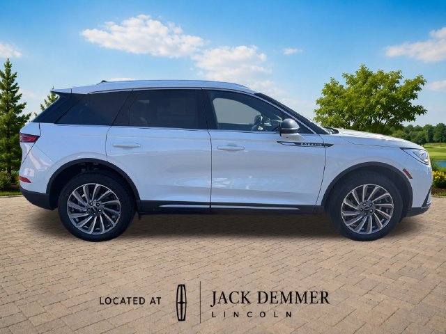 Used 2023 Lincoln Corsair Reserve w/ Equipment Group 201A AWD/4WD image 8