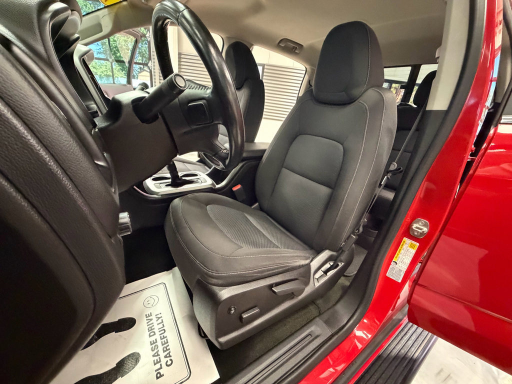 Used 2016 Chevrolet Colorado LT w/ LT Convenience Package RWD image 8