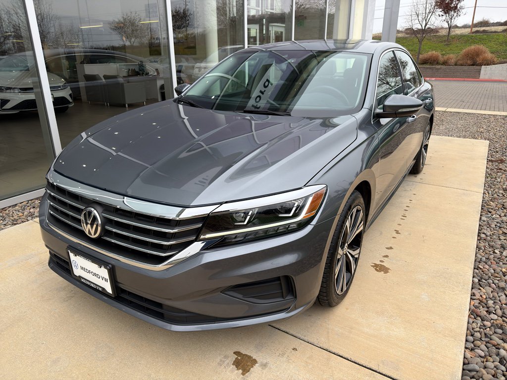 Used 2021 Volkswagen Passat 2.0T SE
