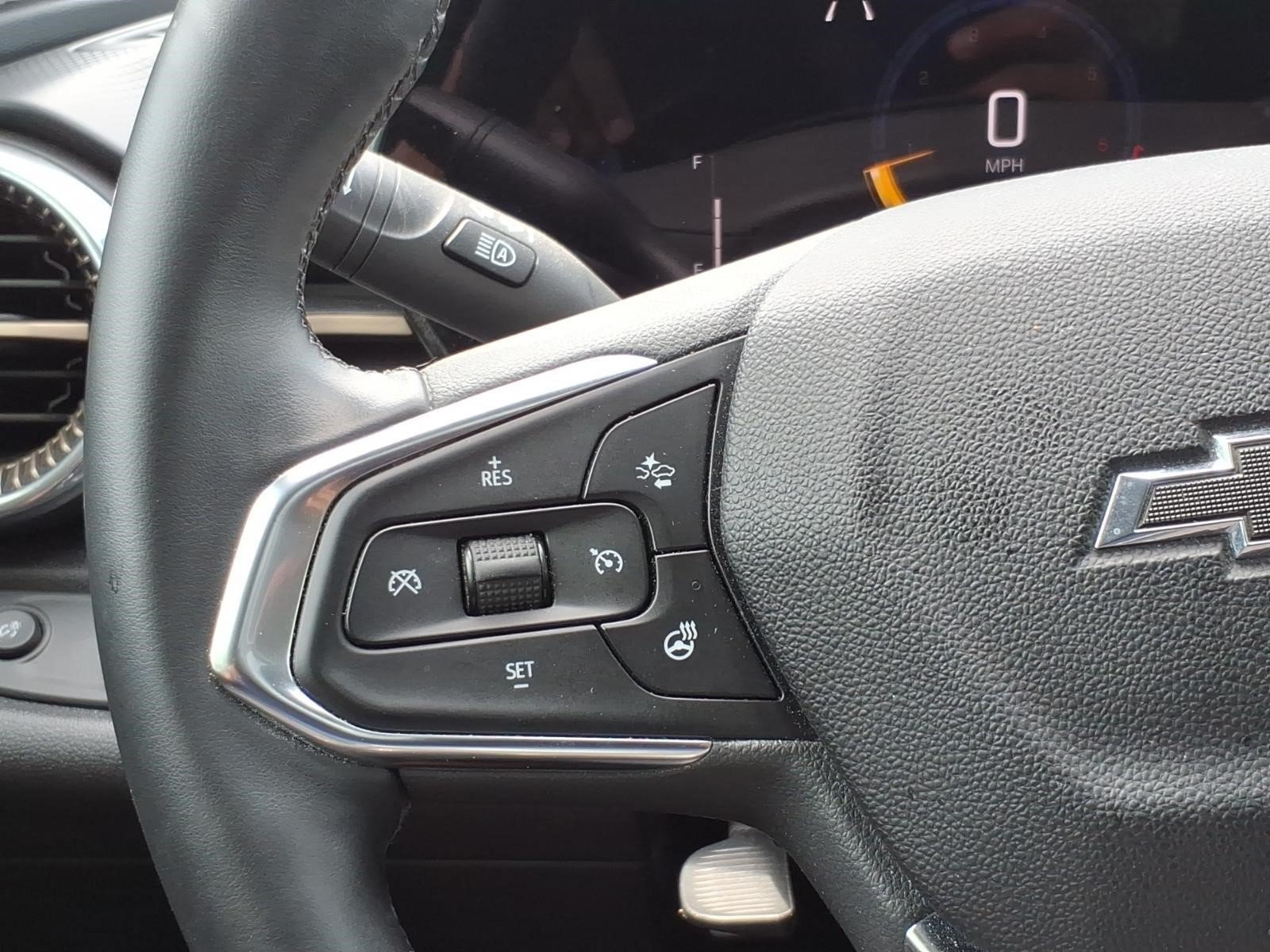 Used 2025 Chevrolet Trax ACTIV w/ Sunroof Package FWD image 14