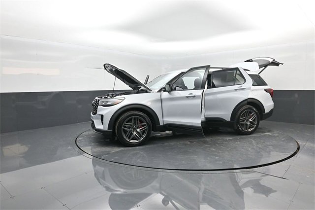 New 2026 Ford Explorer ST image 39