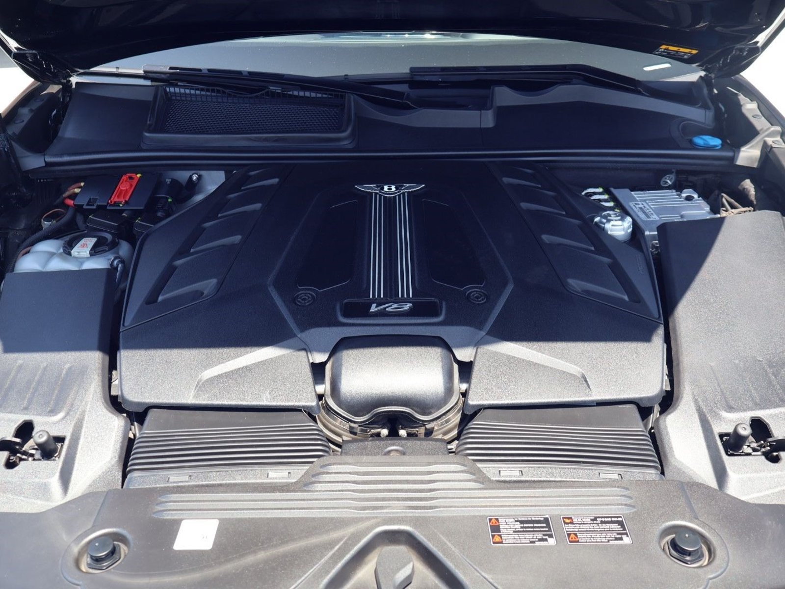 Certified 2022 Bentley Bentayga AWD/4WD image 17