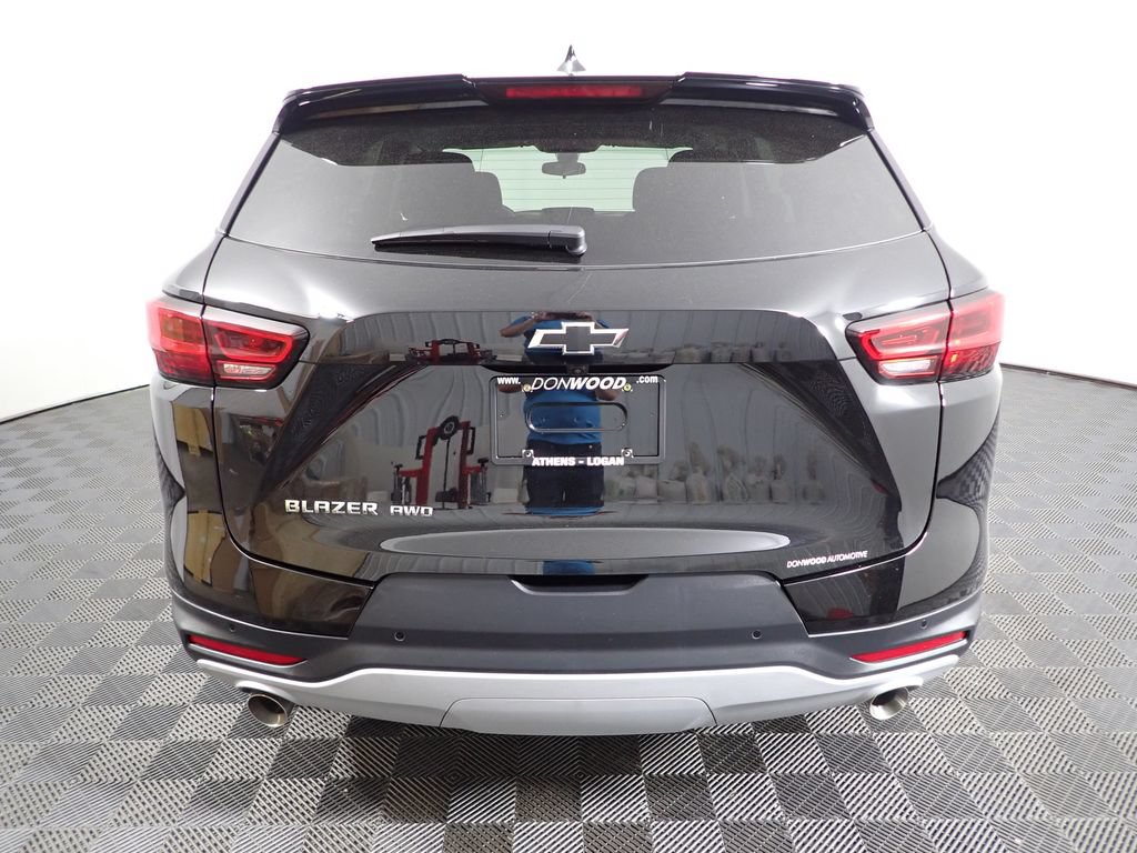 New 2026 Chevrolet Blazer LT w/ LPO, Floor Liner Package AWD/4WD image 14