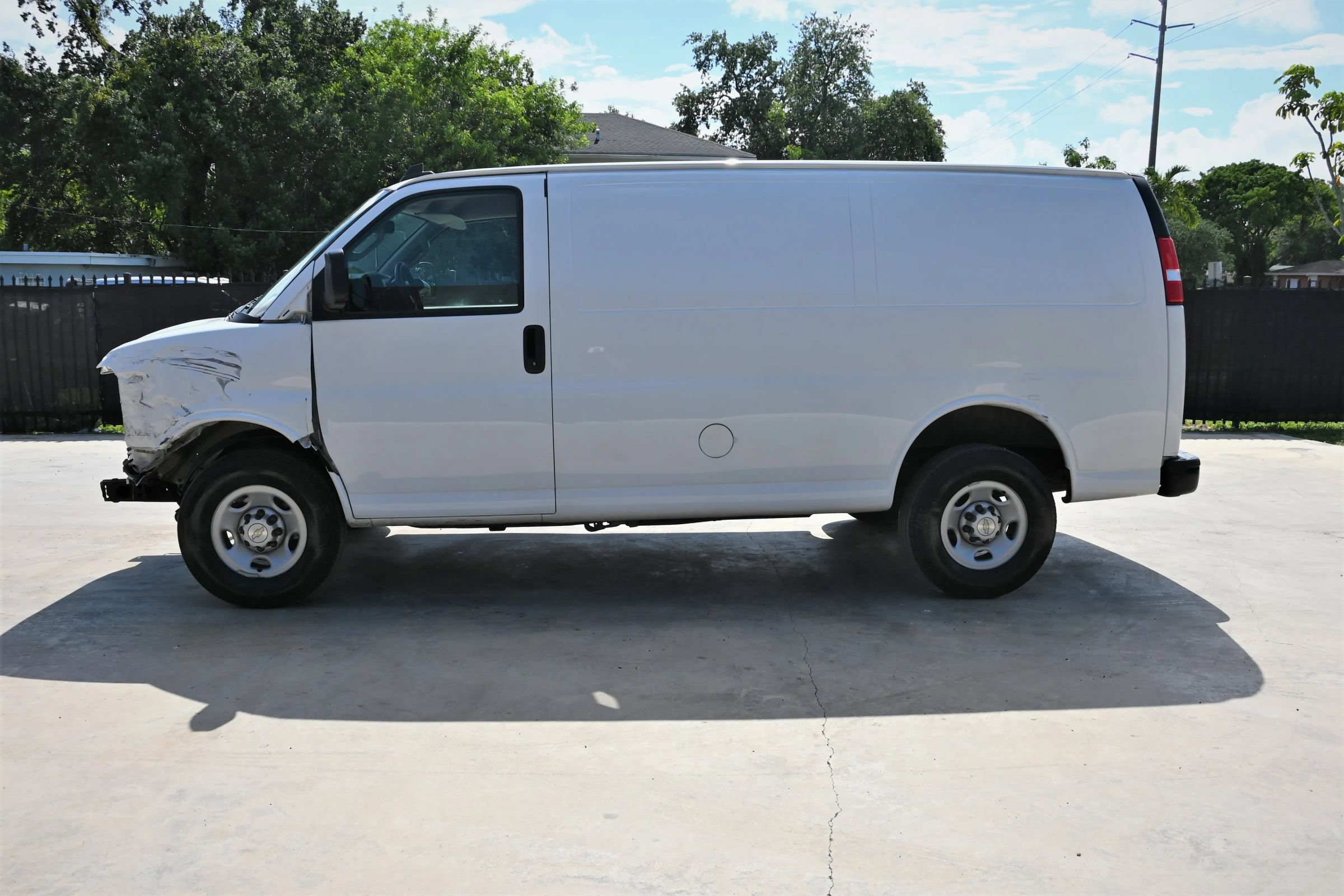 Used 2023 Chevrolet Express 2500 w/ Driver Convenience Package RWD image 7