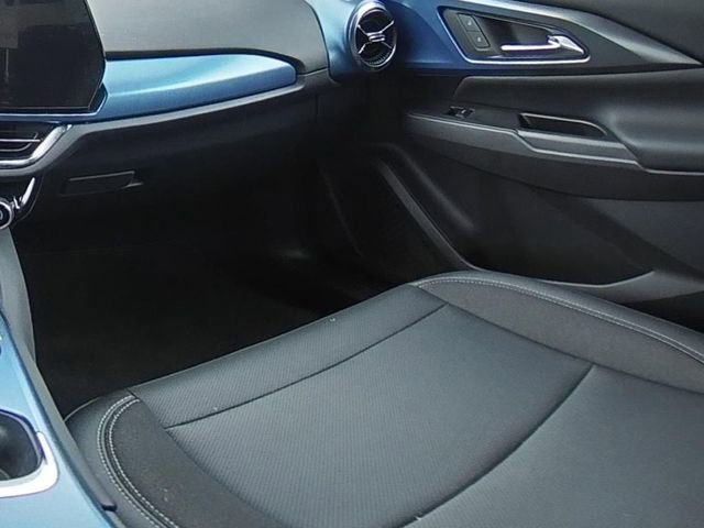 Used 2025 Chevrolet Equinox EV LT w/ Convenience Package FWD image 22