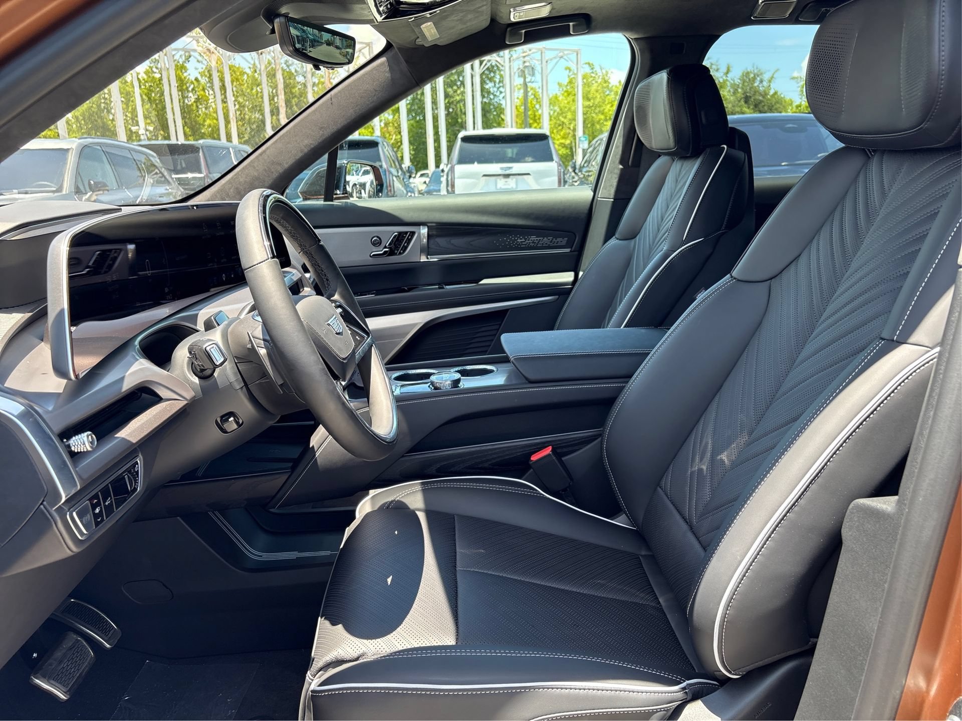 New 2027 Cadillac Vistiq Sport AWD/4WD image 9