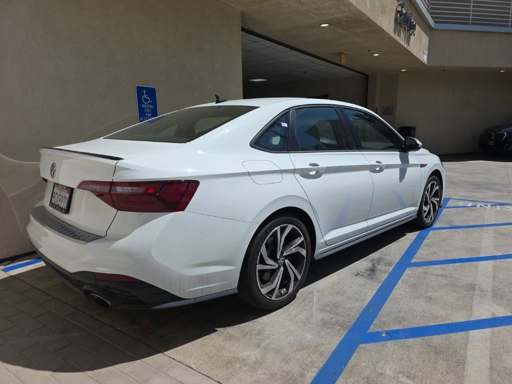 Used 2023 Volkswagen Jetta GLI Autobahn image 3