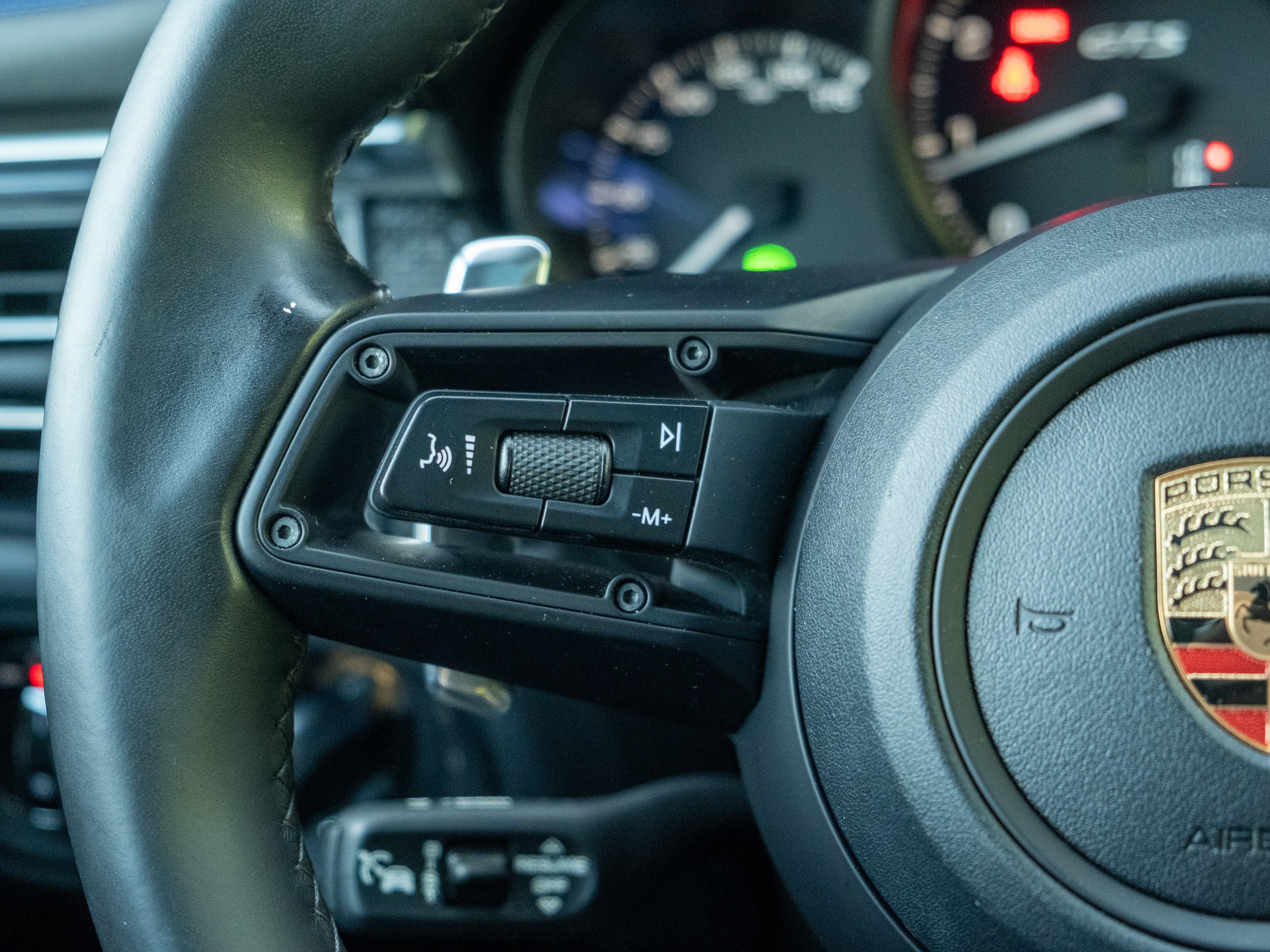Certified 2023 Porsche Macan GTS AWD/4WD image 28