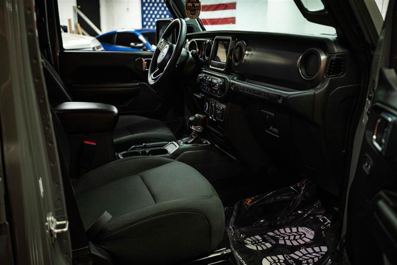 Used 2023 Jeep Wrangler Unlimited AWD/4WD image 13