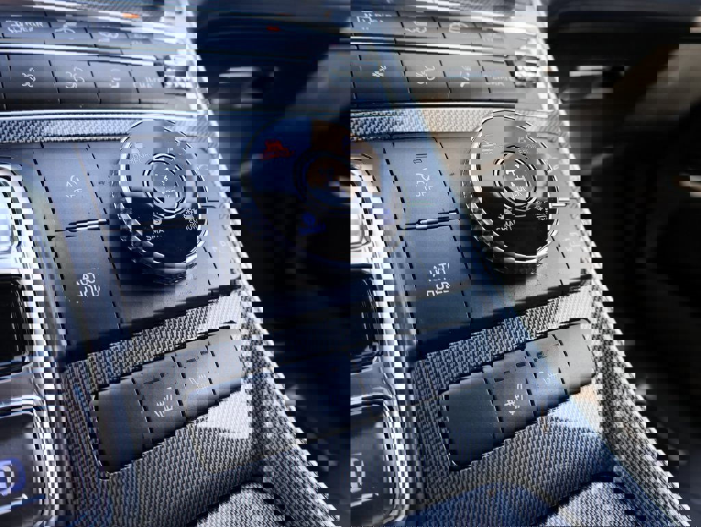 Used 2023 Hyundai Santa Fe SEL w/ Premium Package image 40