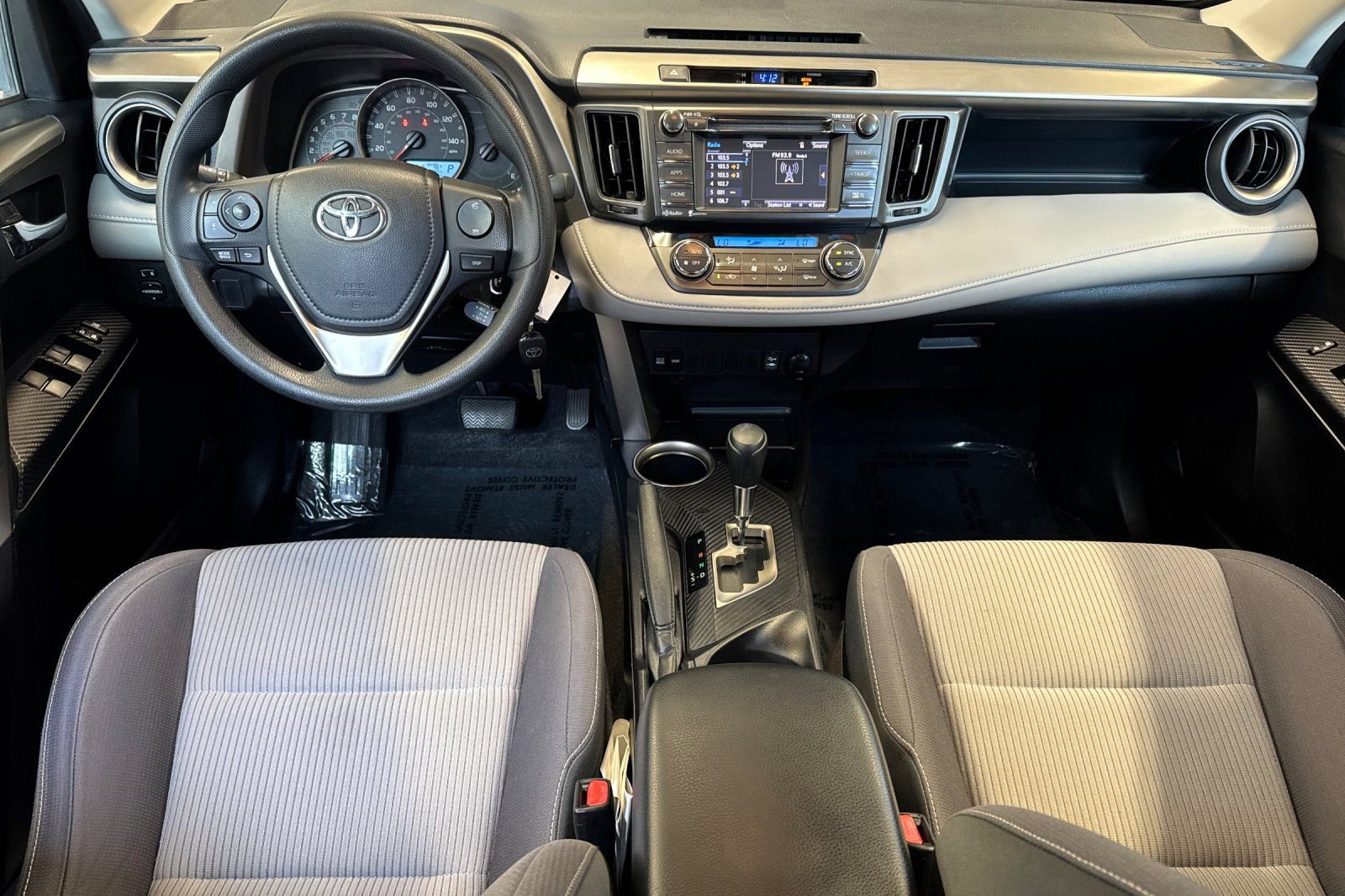 Used 2015 Toyota RAV4 XLE FWD image 16