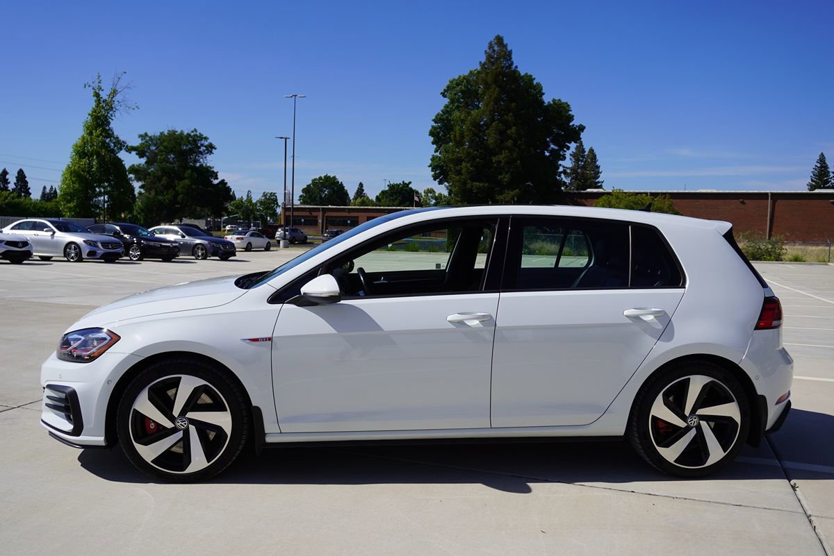 Used 2019 Volkswagen GTI SE FWD image 3