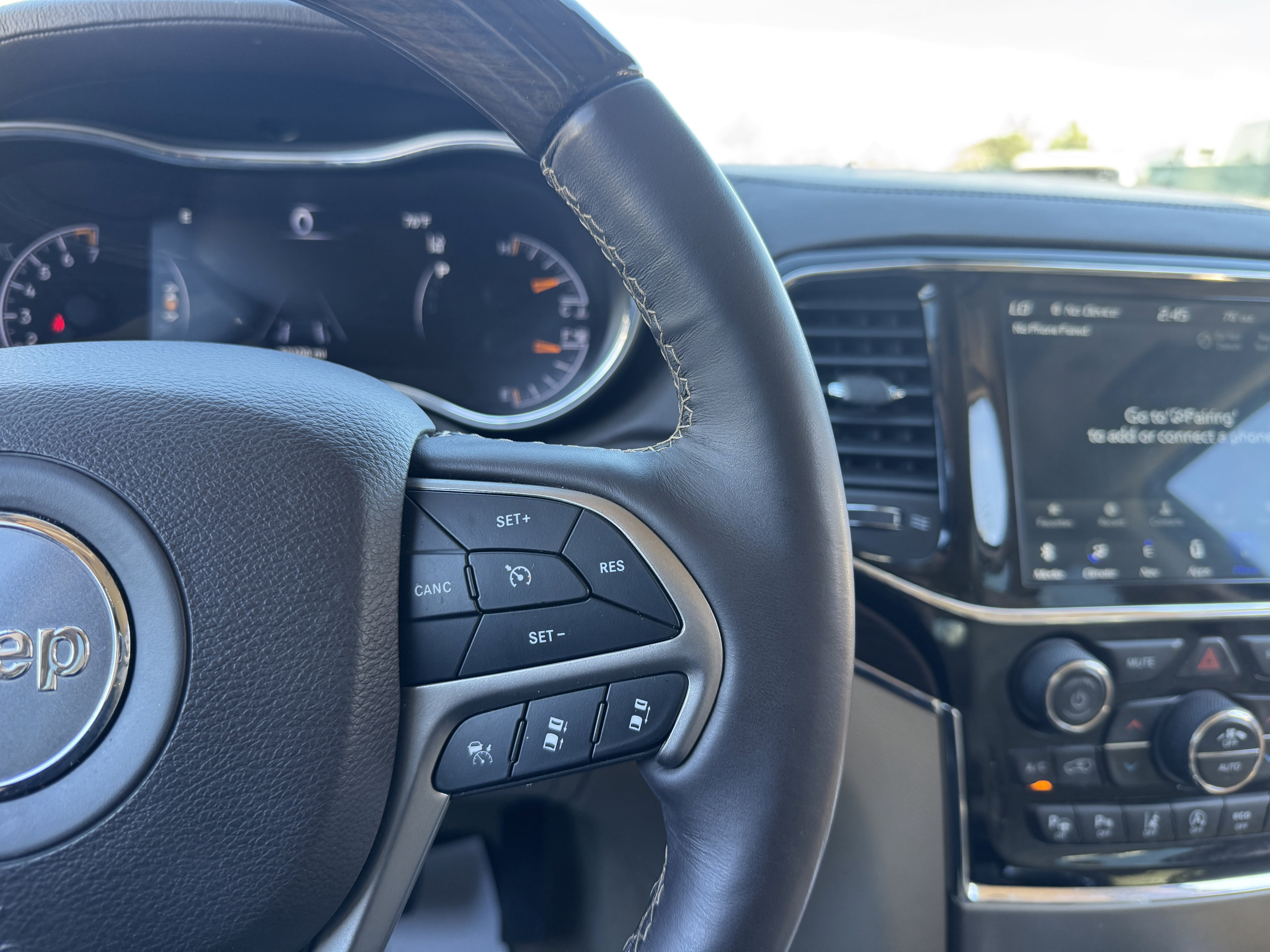 Used 2021 Jeep Grand Cherokee Overland image 24