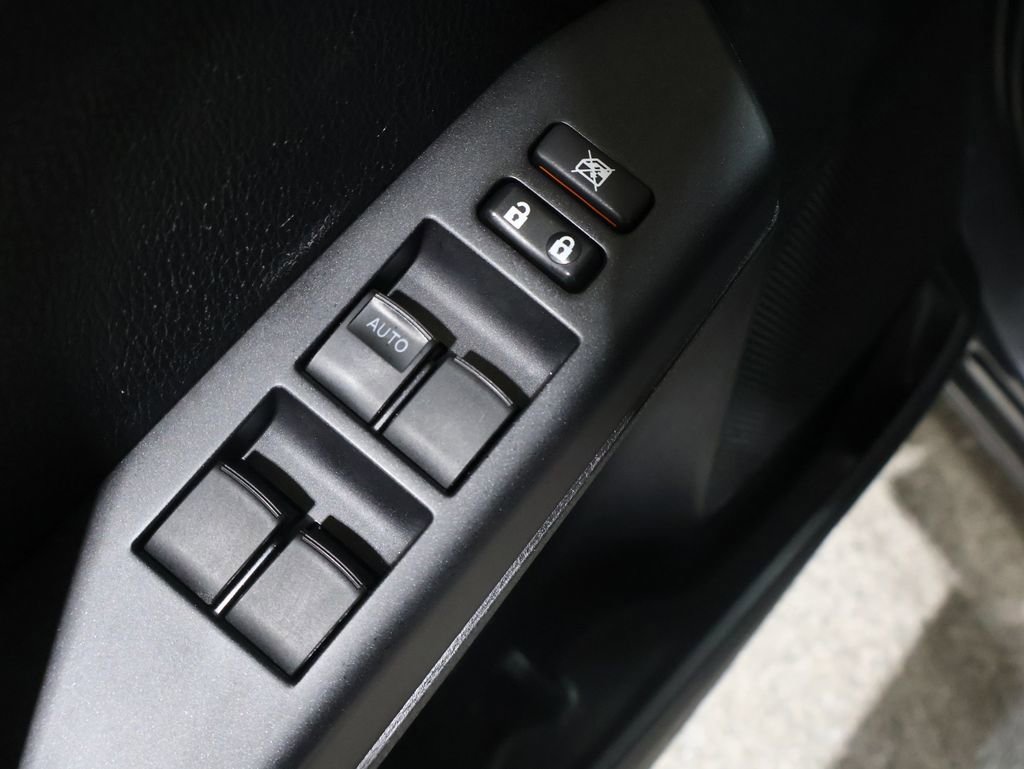 Used 2016 Toyota RAV4 LE image 13