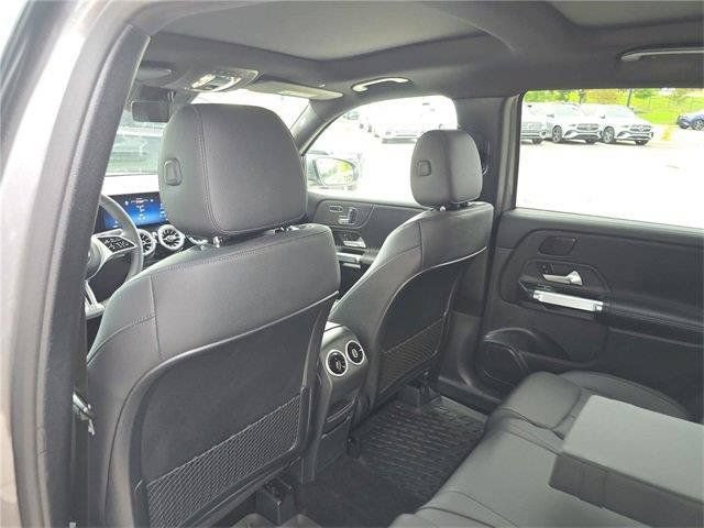 Used 2026 Mercedes-Benz GLB 250 4MATIC image 19