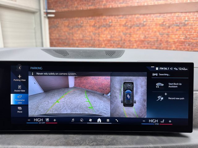 Certified 2025 BMW X5 xDrive50e w/ Parking Assistance Package image 21