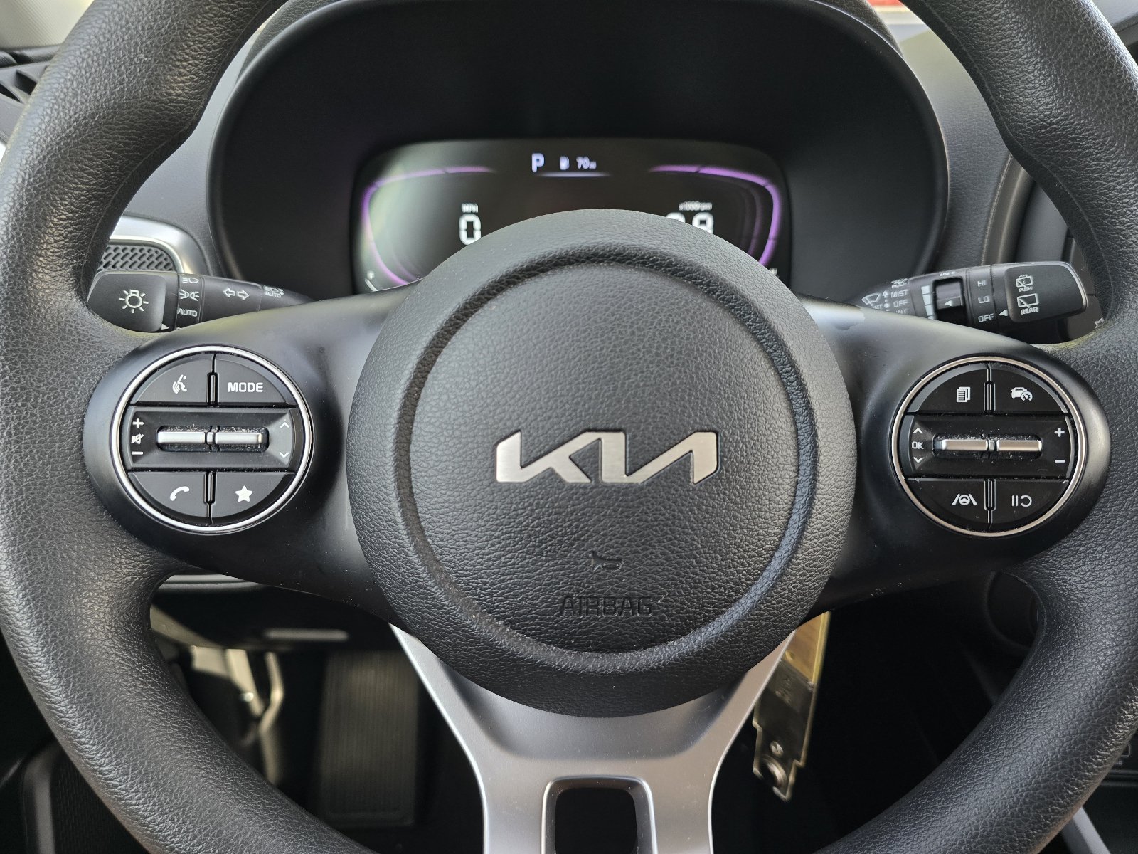 Used 2024 Kia Soul LX w/ Option Group 015 FWD image 24