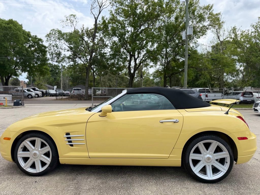 Used 2005 Chrysler Crossfire Limited image 2