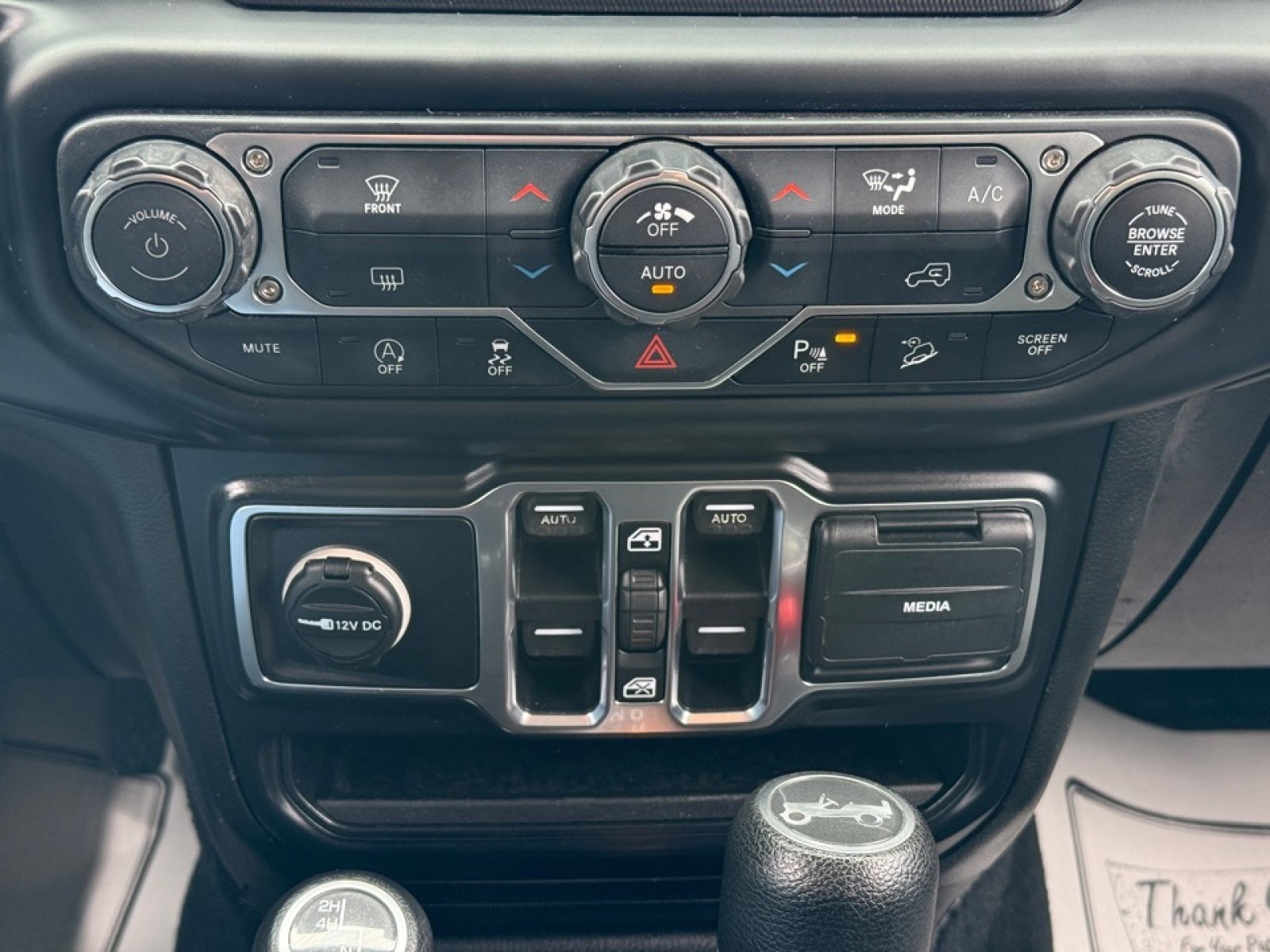 Used 2019 Jeep Wrangler Unlimited Sahara w/ Safety Group image 28