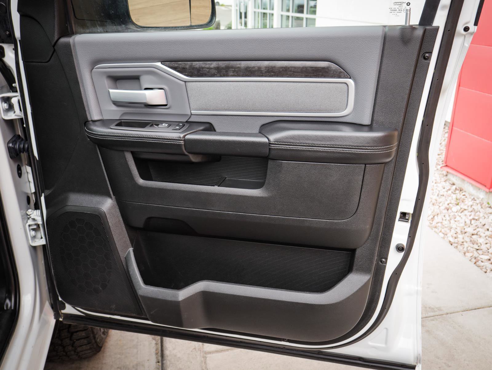 Used 2022 RAM 2500 Big Horn w/ Cold Weather Group image 25