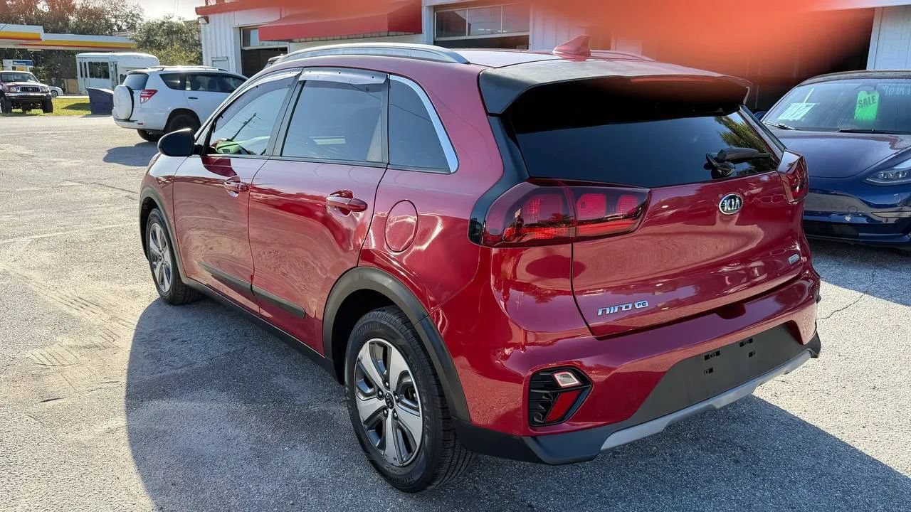 Used 2021 Kia Niro LX FWD image 5