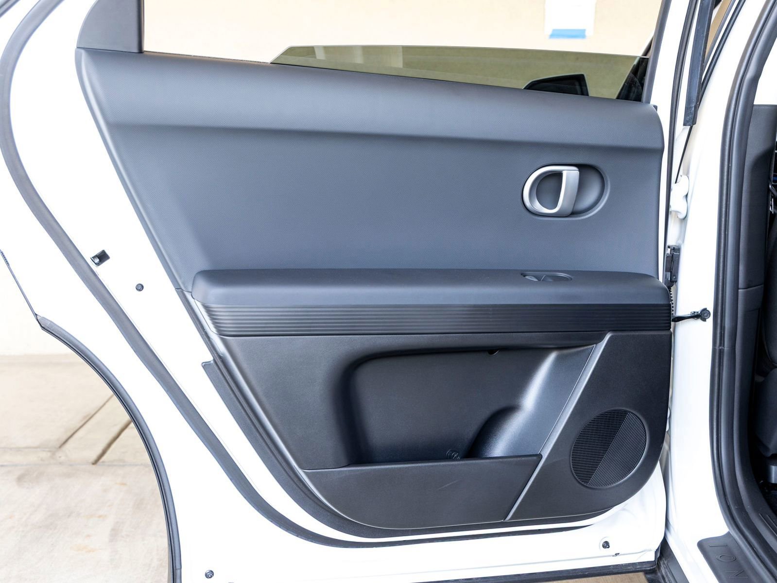 Used 2024 Hyundai Ioniq 5 SE RWD image 20