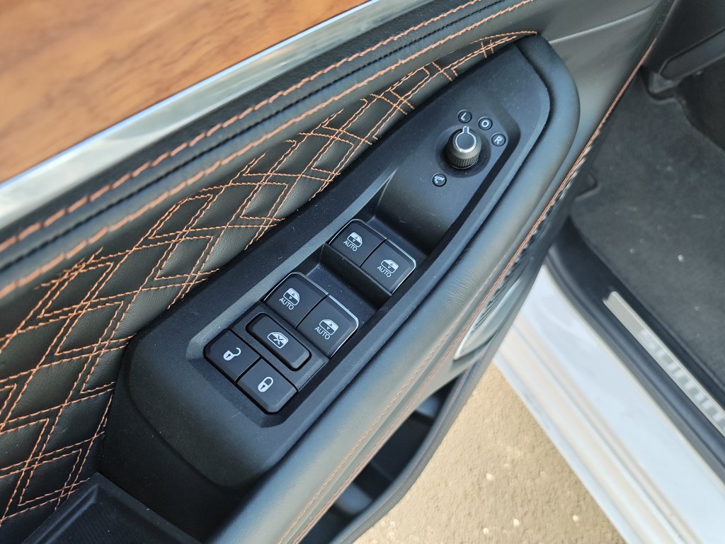 Used 2026 Jeep Grand Cherokee L Summit w/ Obsidian Package AWD/4WD image 11