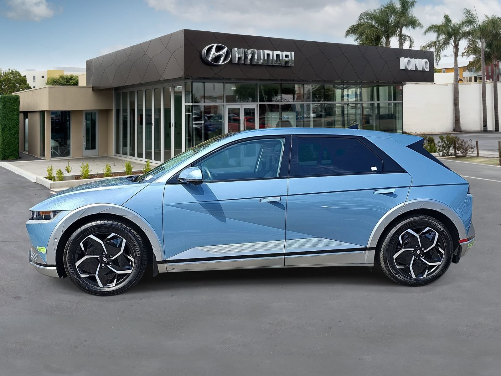 Certified 2023 Hyundai Ioniq 5 Limited RWD image 6