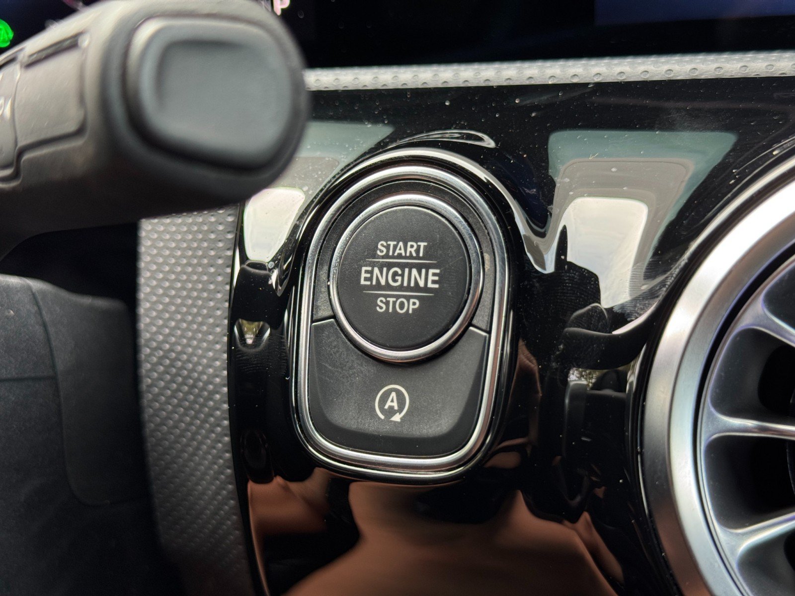 Used 2024 Mercedes-Benz CLA 250 w/ AMG Night Package image 23