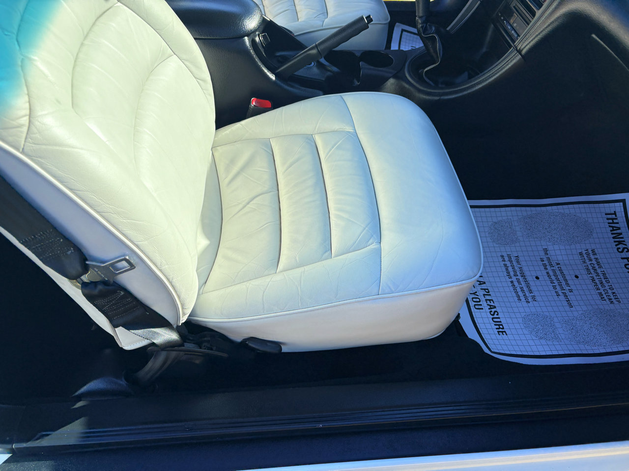 Used 1998 Ford Mustang Convertible image 34