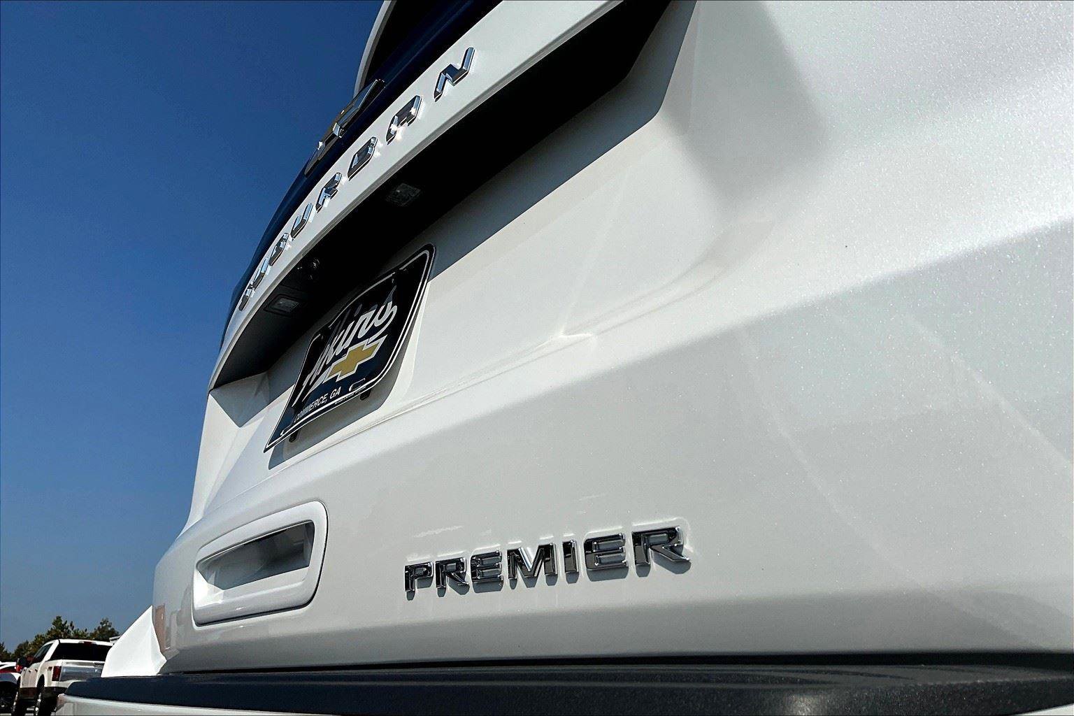 New 2025 Chevrolet Suburban Premier image 14