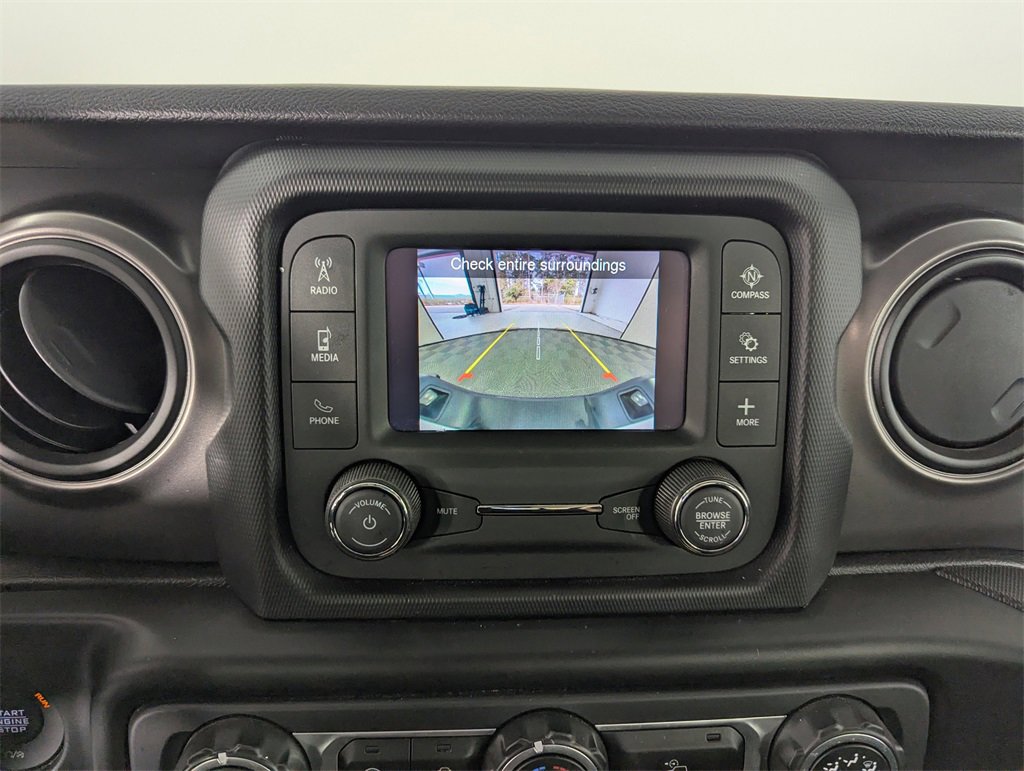 Used 2021 Jeep Gladiator Sport image 25