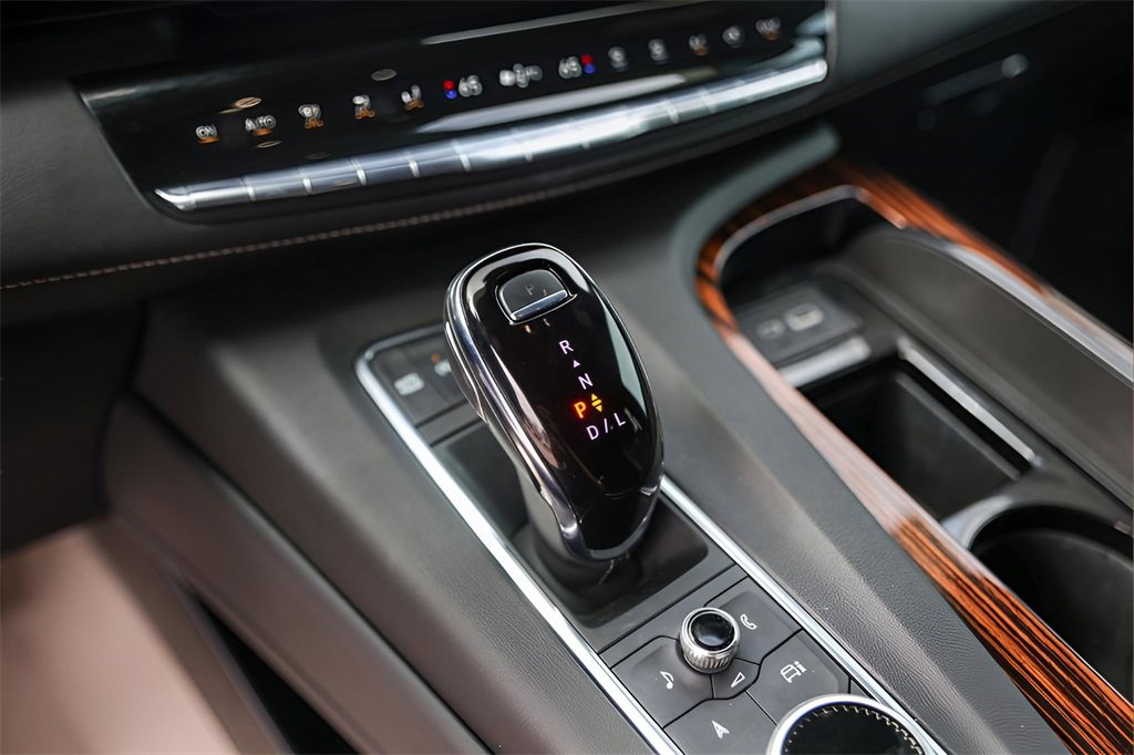 Used 2023 Cadillac Escalade Premium Luxury image 19