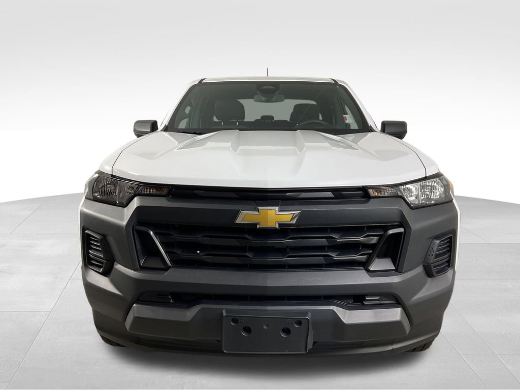 Used 2023 Chevrolet Colorado W/T RWD image 3