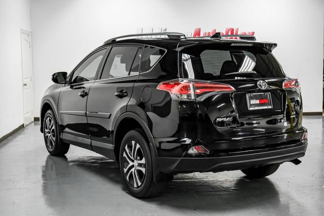 Used 2018 Toyota RAV4 LE w/ All Weather Liner Package AWD/4WD image 11