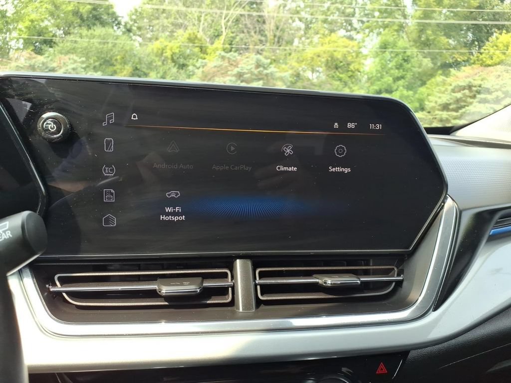 Used 2025 Chevrolet Trax LT w/ Driver Confidence Package FWD image 17