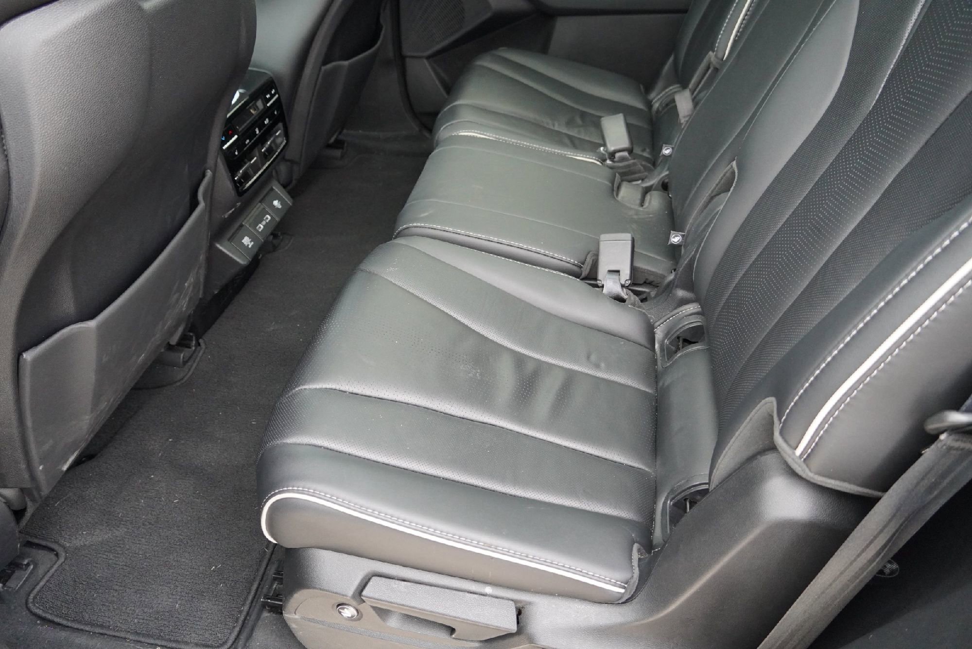 Used 2023 Acura MDX SH-AWD w/ Advance Package image 32