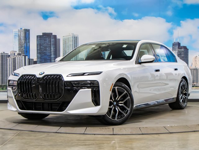 Used 2026 BMW 740i xDrive w/ Premium Package AWD/4WD image 2