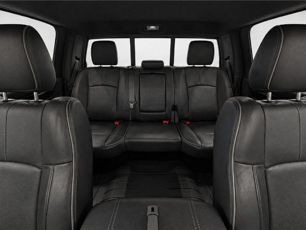 Used 2016 RAM 1500 Limited AWD/4WD image 16