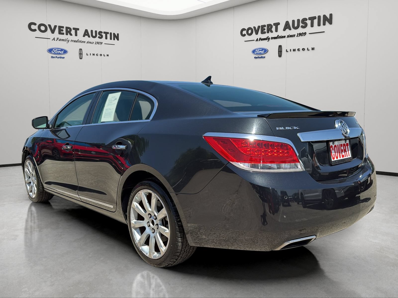 Used 2012 Buick LaCrosse Touring FWD image 3