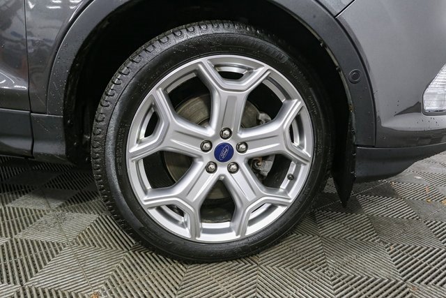 Used 2019 Ford Escape Titanium image 15