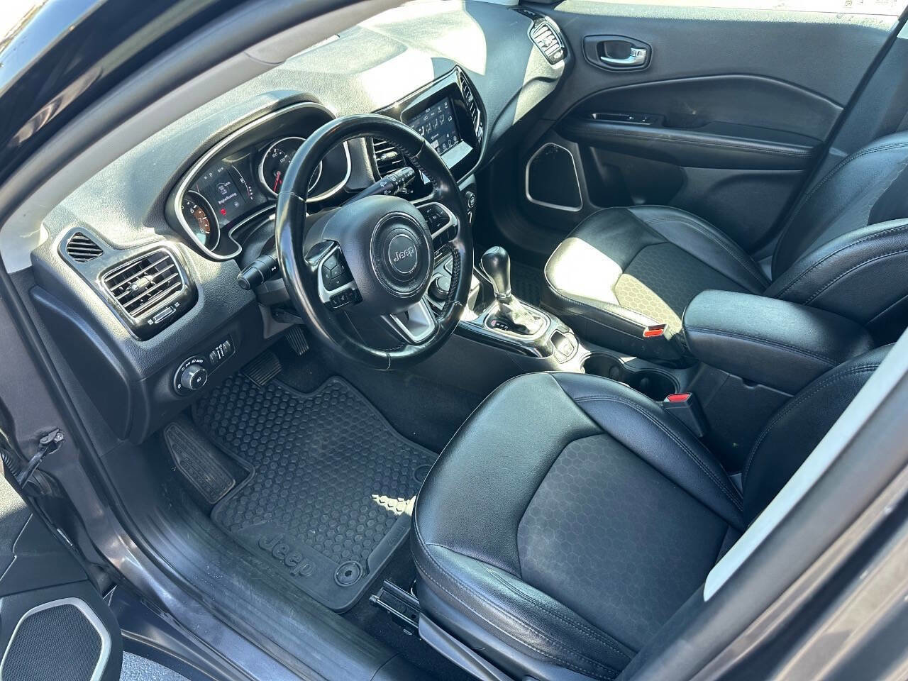 Used 2020 Jeep Compass Latitude image 6