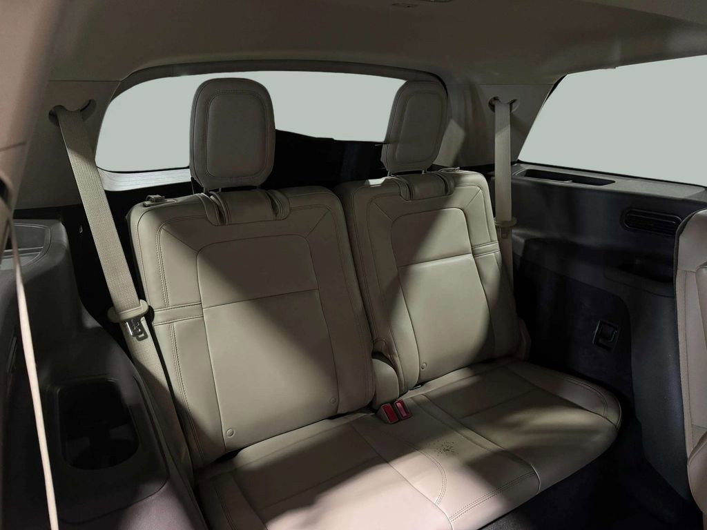 Used 2023 Lincoln Aviator Reserve w/ Equipment Group 201A image 25