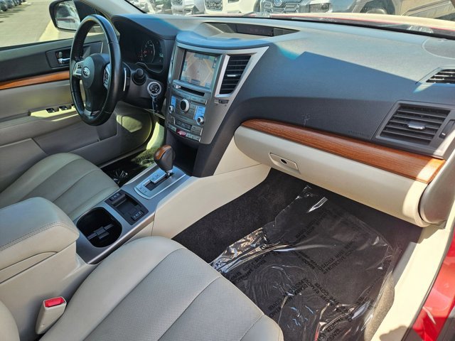 Used 2013 Subaru Outback 3.6R Limited AWD/4WD image 23