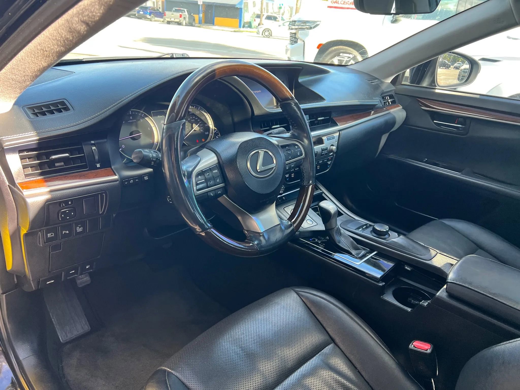 Used 2016 Lexus ES 350 image 15