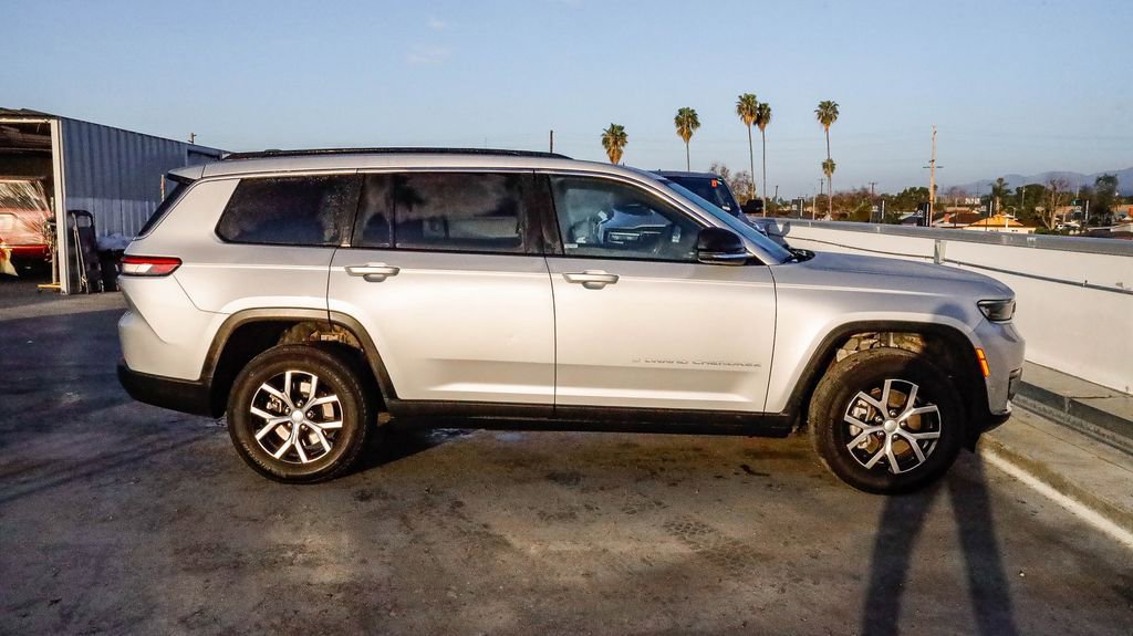 Certified 2024 Jeep Grand Cherokee L Limited w/ Luxury Tech Group II image 46