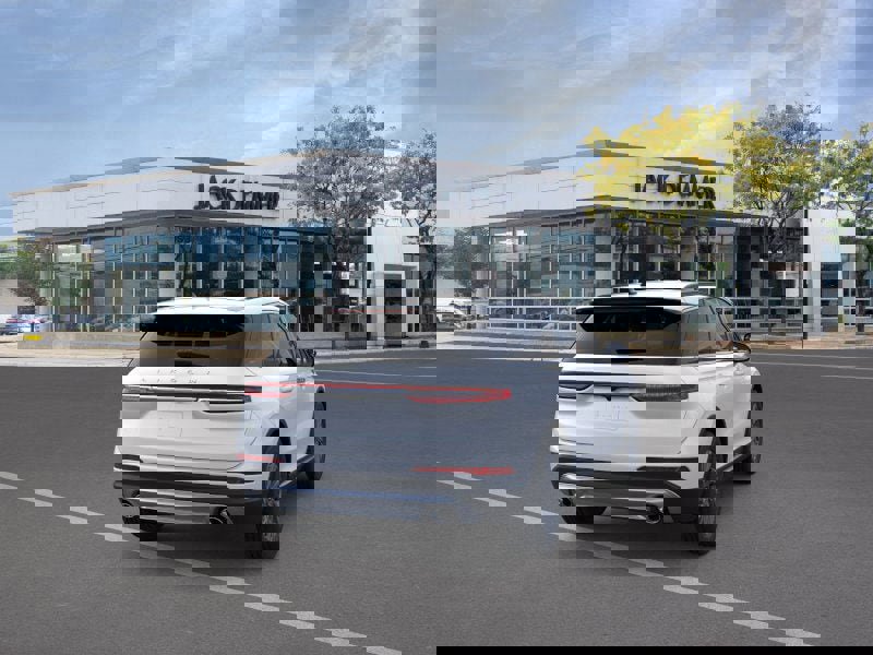 Used 2026 Lincoln Corsair Premiere image 8